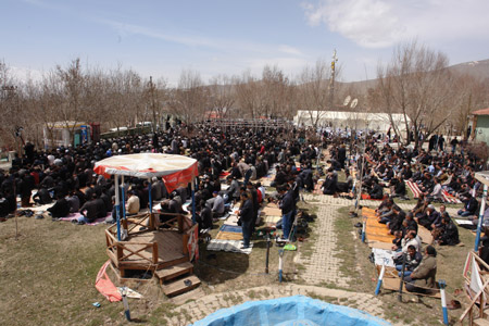 Gever'de 'Sivil Cuma namazı' 32