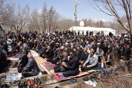 Gever'de 'Sivil Cuma namazı' 5