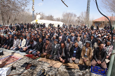 Gever'de 'Sivil Cuma namazı' 6