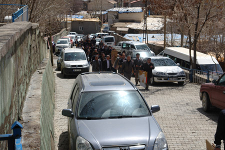 Gever'de 'Sivil Cuma namazı' 9