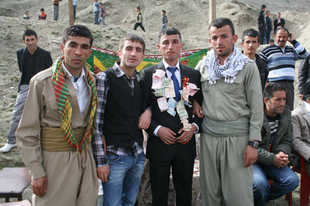 17.04.2011 günü yapılan Hakkari Düğünlerinden kareler 18