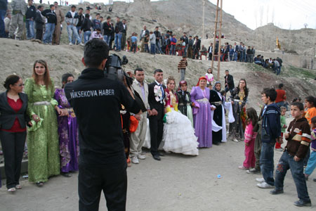 17.04.2011 günü yapılan Hakkari Düğünlerinden kareler 26