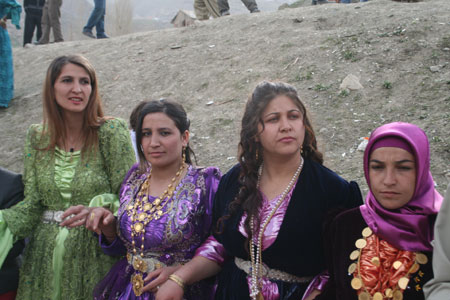 17.04.2011 günü yapılan Hakkari Düğünlerinden kareler 27