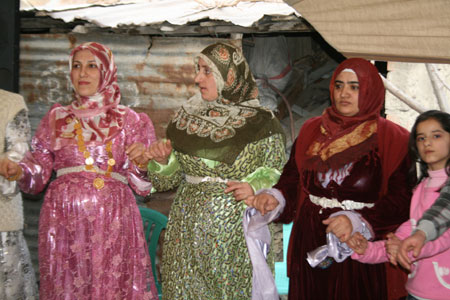 17.04.2011 günü yapılan Hakkari Düğünlerinden kareler 47