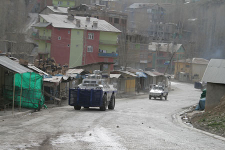 Hakkari'de 'veto' gerginliği 12