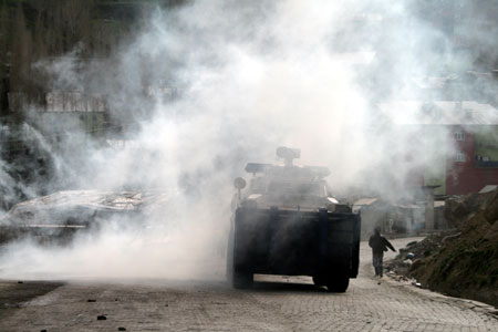 Hakkari'de 'veto' gerginliği 14