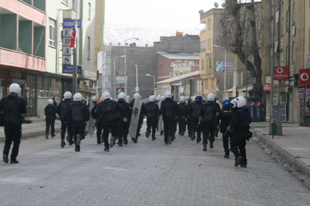 Hakkari'de 'veto' gerginliği 17