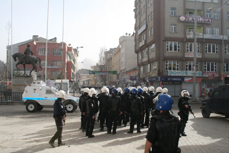 Hakkari'de 'veto' gerginliği 23