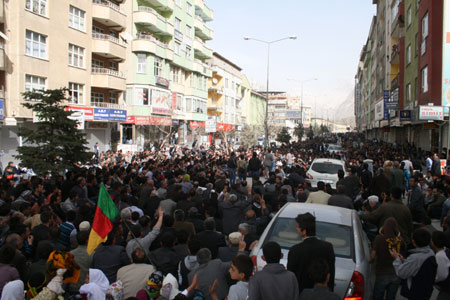 Hakkari'de 'veto' gerginliği 4