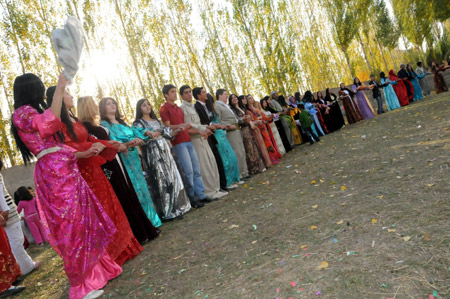 Yüksekova Düğünleri (25 Ekim 2009) 122