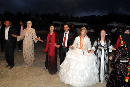 Yüksekova Düğünleri (25 Ekim 2009) 18
