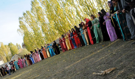Yüksekova Düğünleri (25 Ekim 2009) 26