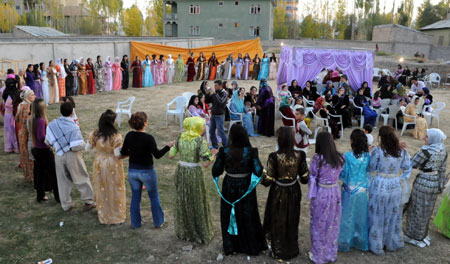Yüksekova Düğünleri (25 Ekim 2009) 71