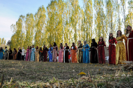 Yüksekova Düğünleri (25 Ekim 2009) 77