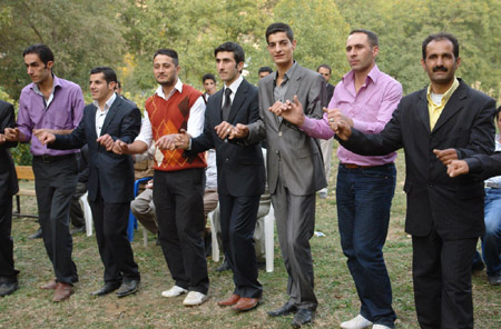 Şemdinli Düğünleri (25 Ekim 2009) 16