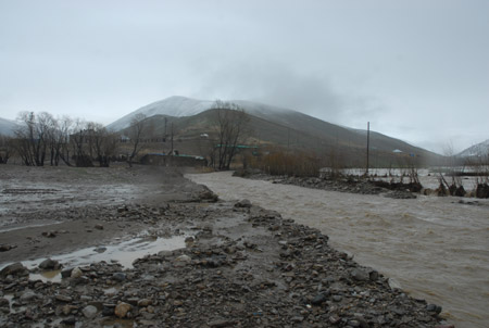 Yüksekova ve köylerde sel 25