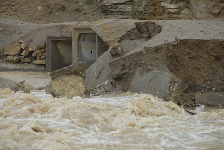 Yüksekova ve köylerde sel 29