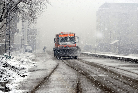 Yüksekova ve köylerde sel 33