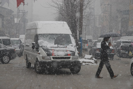 Yüksekova ve köylerde sel 47