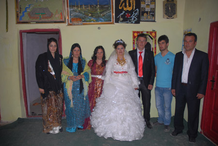 Yüksekova Düğünlerinden fotoğraflar - 09-05-2011 36
