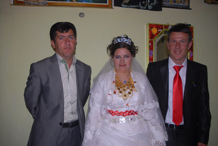 Yüksekova Düğünlerinden fotoğraflar - 09-05-2011 37
