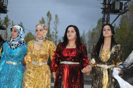 Yüksekova Düğünlerinden fotoğraflar (1 Kasım 2009) 12