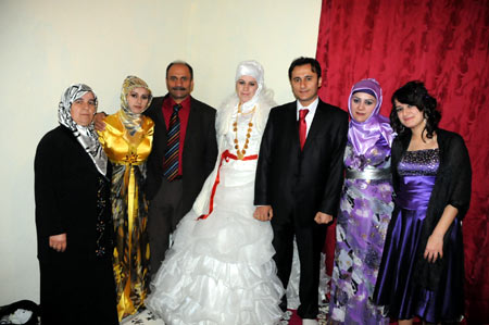 Yüksekova Düğünlerinden fotoğraflar (1 Kasım 2009) 15