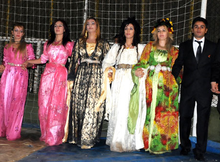 Yüksekova Düğünlerinden fotoğraflar (1 Kasım 2009) 27