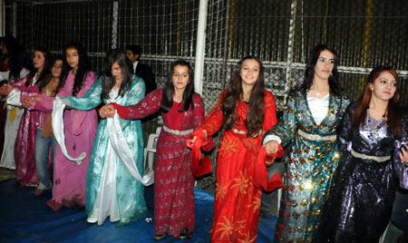Yüksekova Düğünlerinden fotoğraflar (1 Kasım 2009) 31
