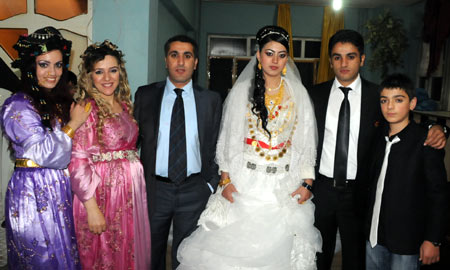 Yüksekova Düğünlerinden fotoğraflar (1 Kasım 2009) 37