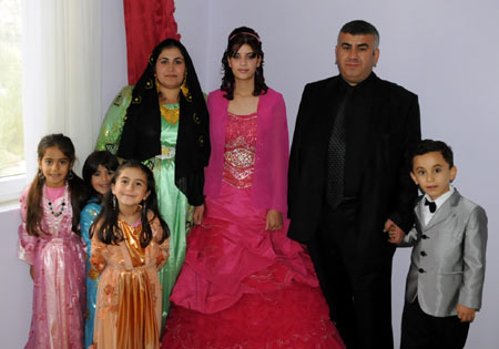 Yüksekova Düğünlerinden fotoğraflar (1 Kasım 2009) 70