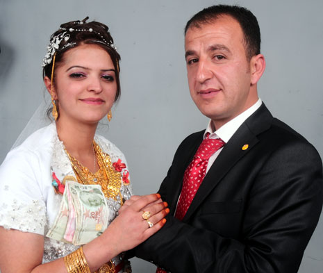 Yüksekova düğünleri - Foto - (8 Kasım 2009) 1