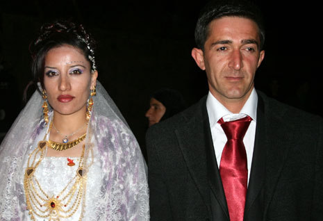 Yüksekova düğünleri - Foto - (8 Kasım 2009) 2