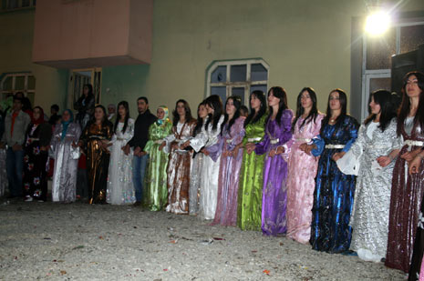 Yüksekova düğünleri - Foto - (8 Kasım 2009) 59