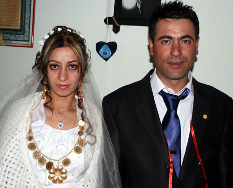Yüksekova düğünleri - Foto - (8 Kasım 2009) 8
