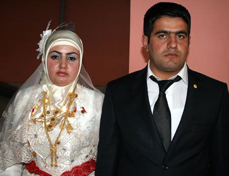 Yüksekova düğünleri - Foto - (8 Kasım 2009) 9