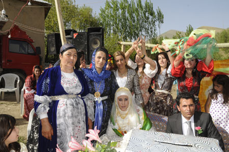Yüksekova Düğünleri (5 Haziran 2011) 145