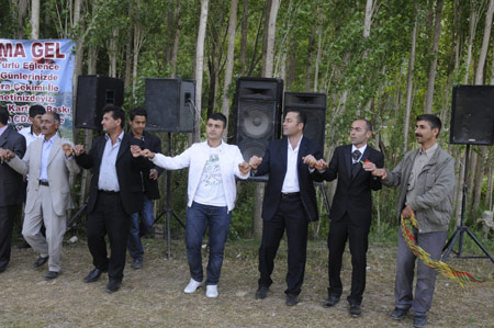 Yüksekova Düğünleri (11 Haziran 2011) 36