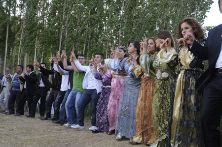 Yüksekova Düğünleri (11 Haziran 2011) 61