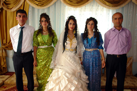 Yüksekova Düğünleri (26 Haziran 2011) 37