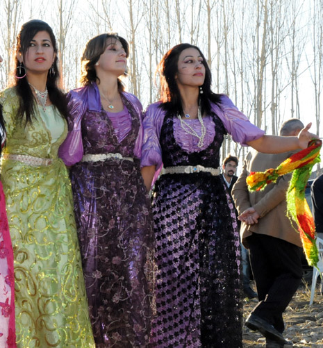 Yüksekova düğünleri(21-22 Kasım 2009) 16