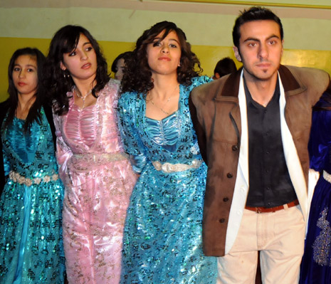 Yüksekova düğünleri(21-22 Kasım 2009) 23