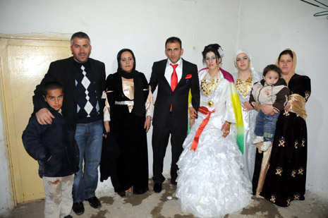 Yüksekova düğünleri(21-22 Kasım 2009) 33