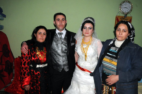 Yüksekova düğünleri(21-22 Kasım 2009) 48