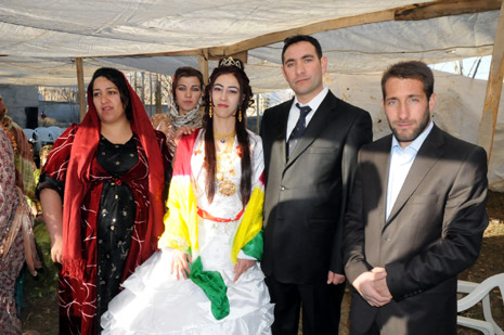 Yüksekova düğünleri(21-22 Kasım 2009) 59