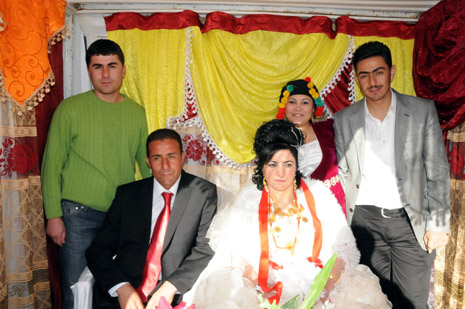 Yüksekova düğünleri(21-22 Kasım 2009) 66
