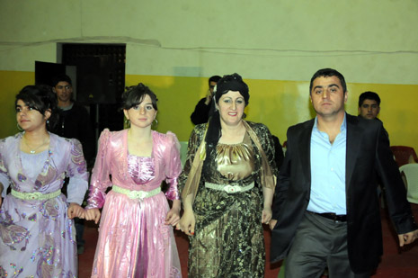 Yüksekova düğünleri(21-22 Kasım 2009) 82