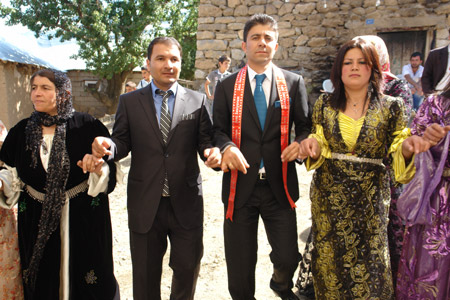 Yüksekova Düğünleri (2-3 Temmuz 2011) 37