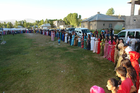 Yüksekova Düğünleri (2-3 Temmuz 2011) 83