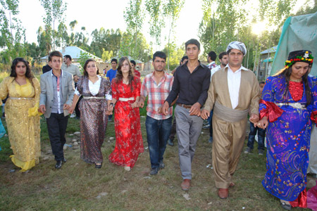 Yüksekova Düğünleri (2-3 Temmuz 2011) 86